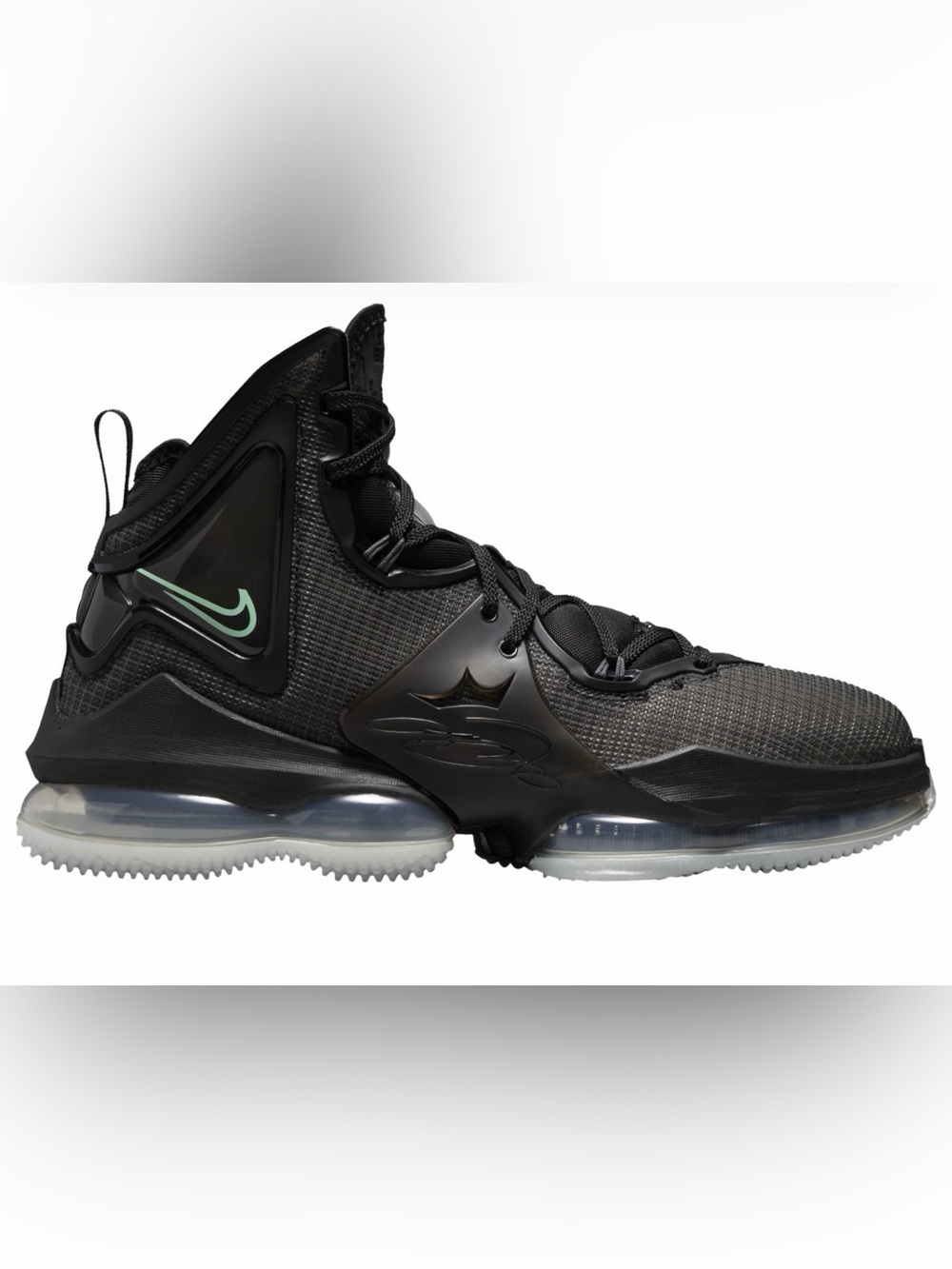 Nike LeBron XIX Men’s Basketball shoes